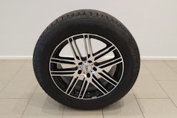 sininen Audi Q5 2020 kuva 14.