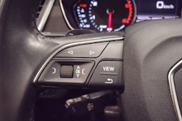 sininen Audi Q5 2020 kuva 29.