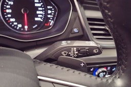 sininen Audi Q5 2020 kuva 31.