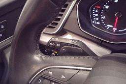 sininen Audi Q5 2020 kuva 32.