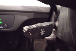 sininen Audi Q5 2020 kuva 33.