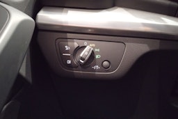 sininen Audi Q5 2020 kuva 34.