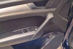 sininen Audi Q5 2020 kuva 35.