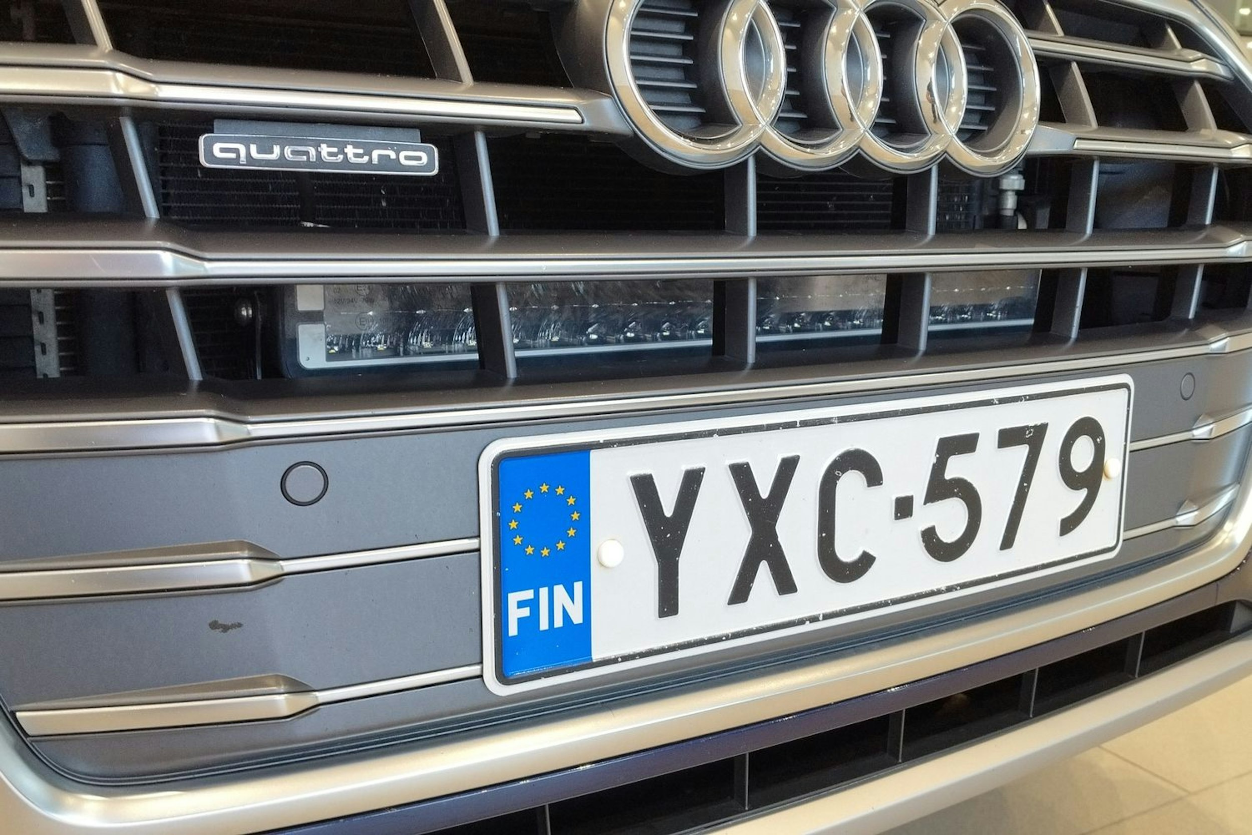 sininen Audi Q5 2020 kuva 41.