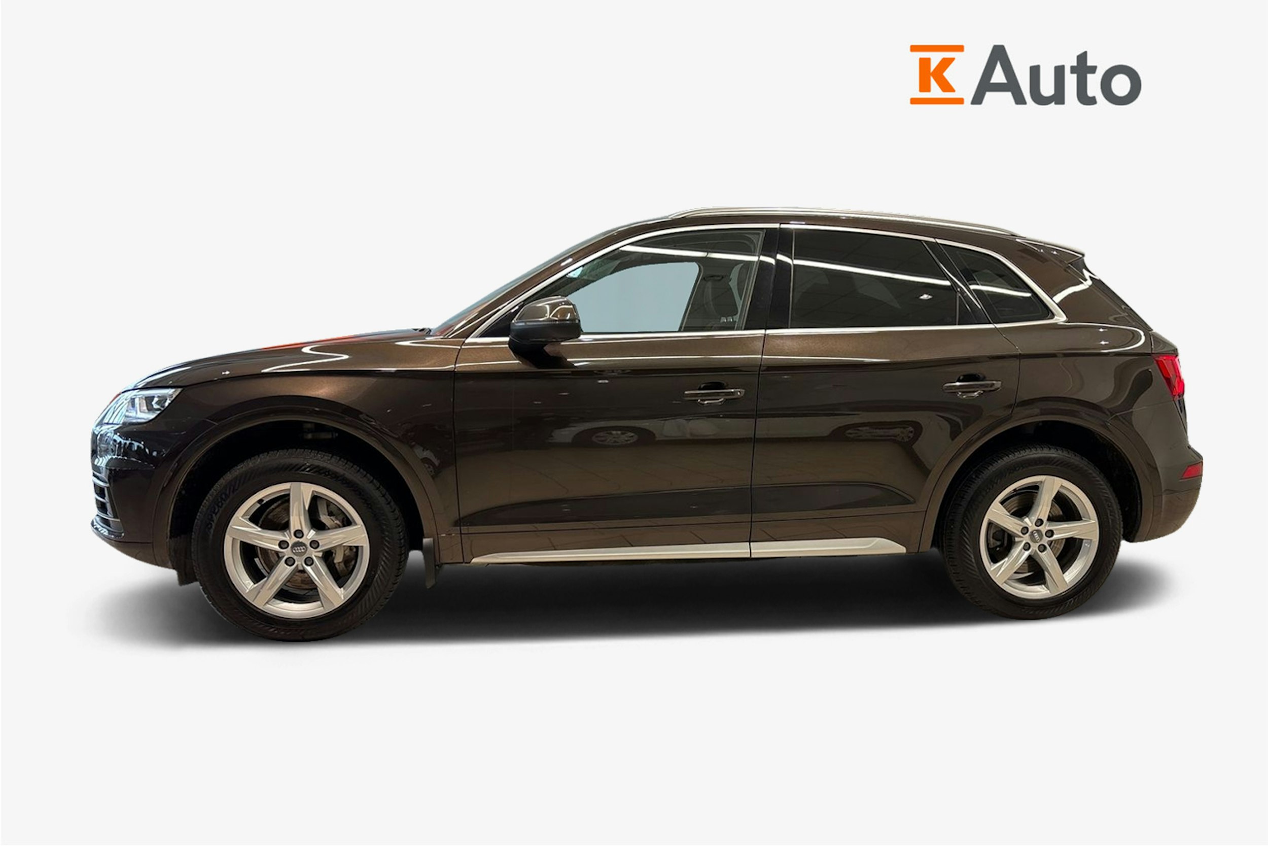 Ruskea (beige) Audi Q5 2020 kuva 5.
