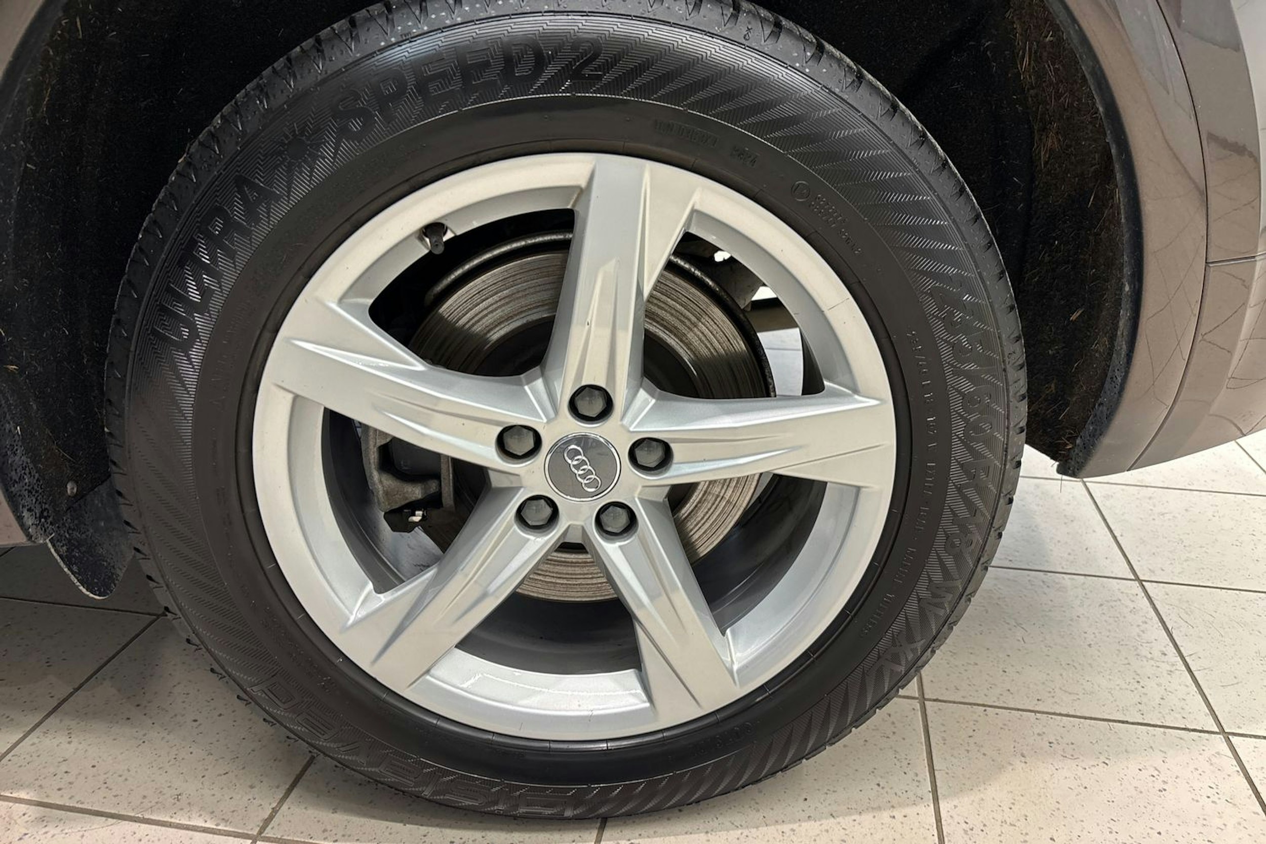 Ruskea (beige) Audi Q5 2020 kuva 9.