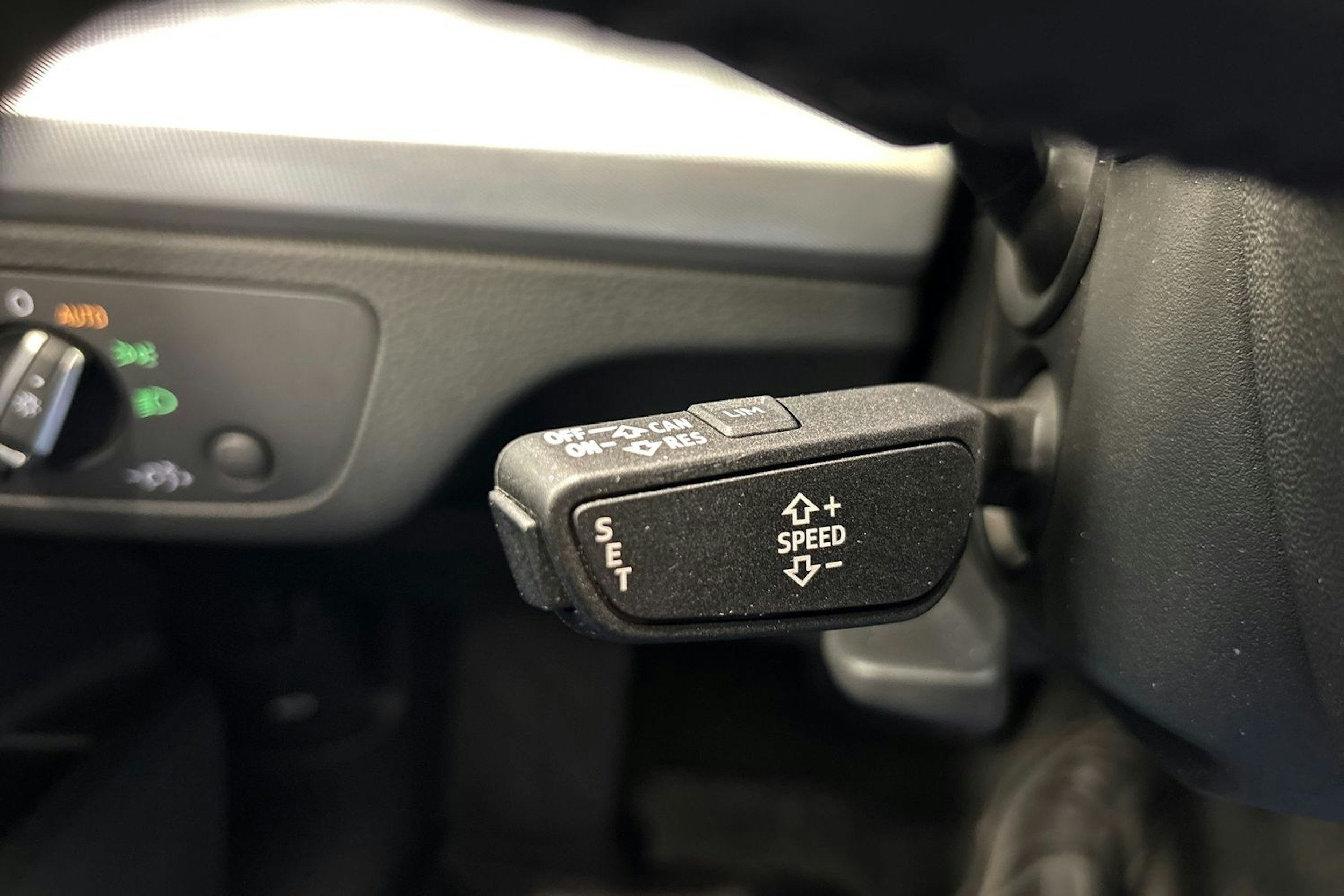 Ruskea (beige) Audi Q5 2020 kuva 17.