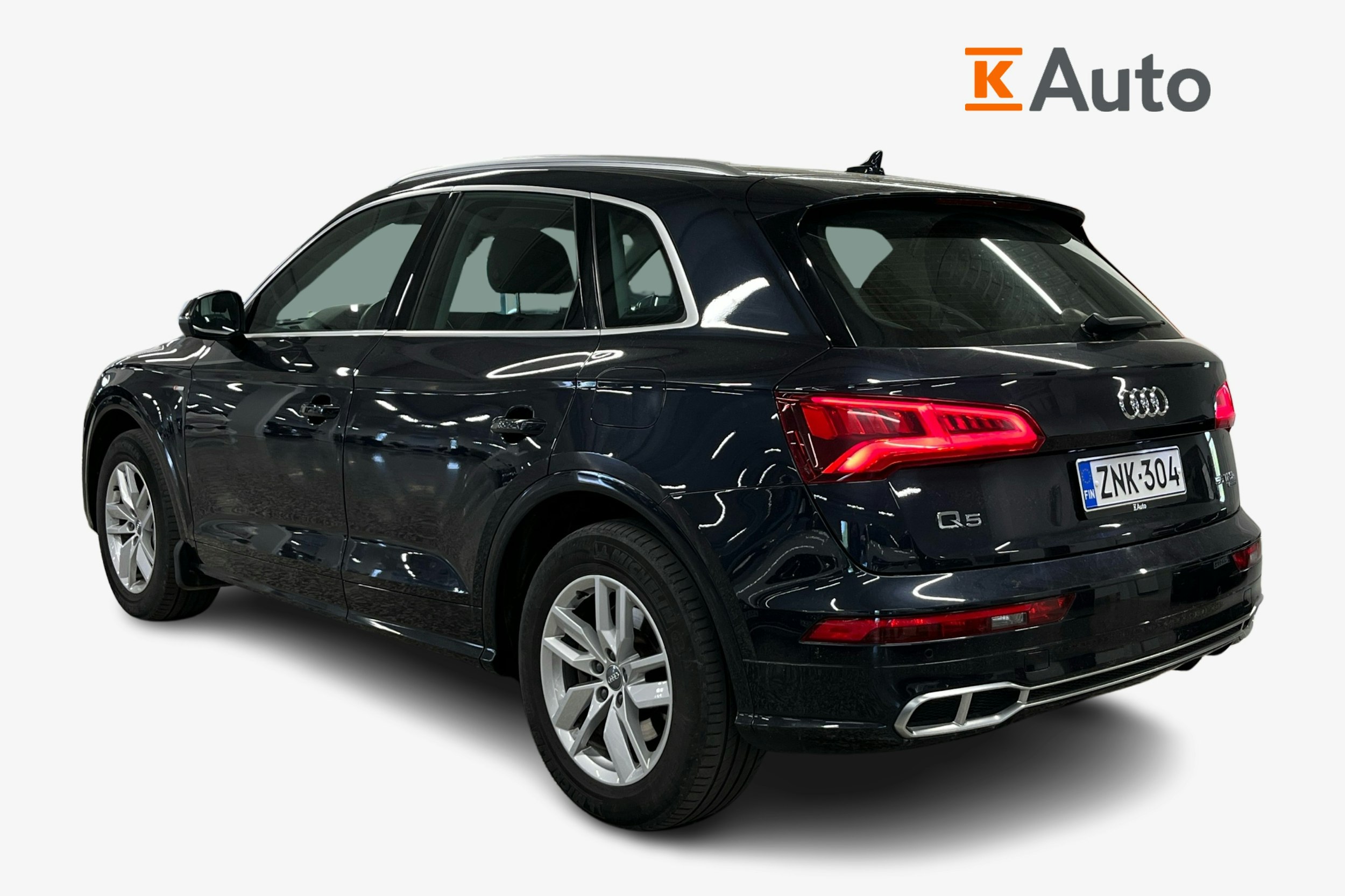 sininen Audi Q5 2020 kuva 2.