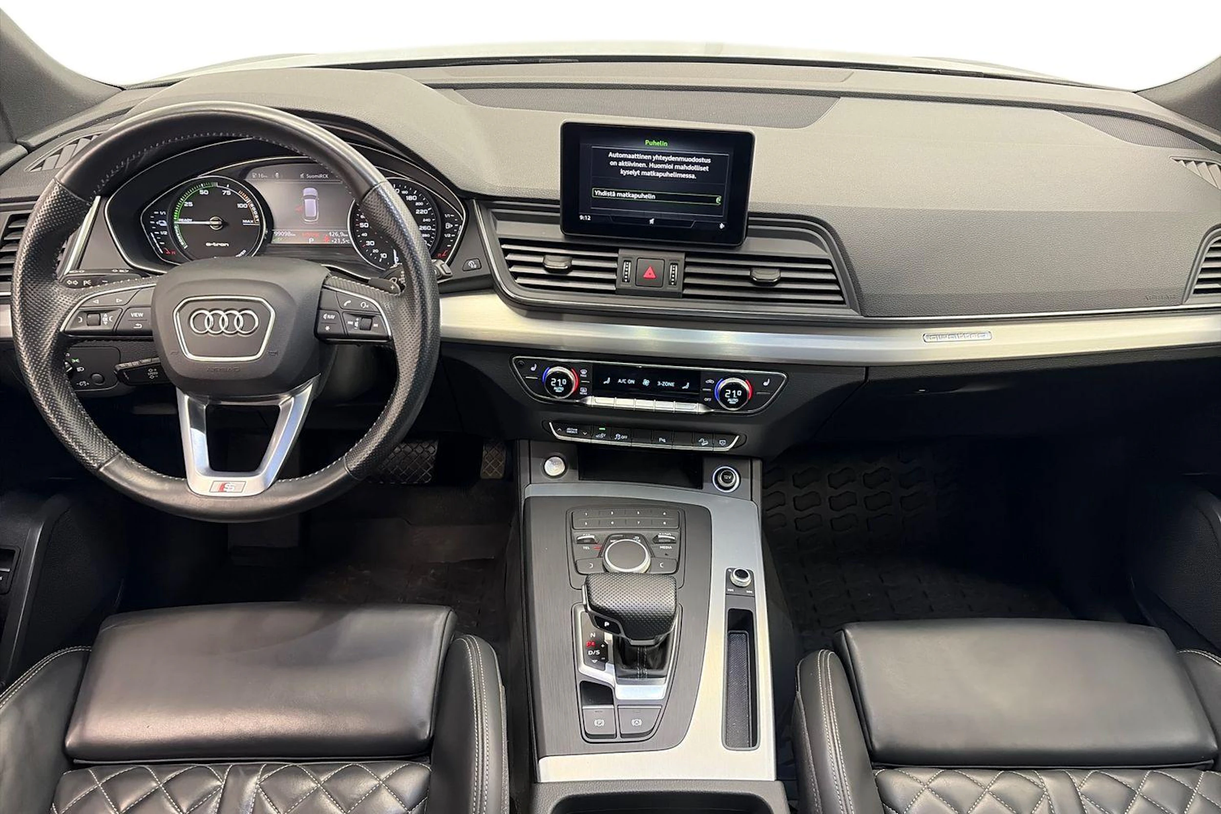 harmaa Audi Q5 2020 kuva 7.
