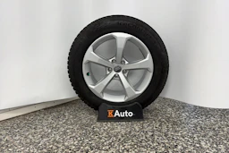 harmaa Audi Q5 2020 kuva 11.