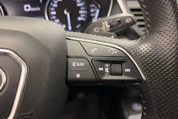 harmaa Audi Q5 2020 kuva 21.