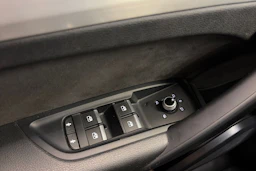 harmaa Audi Q5 2020 kuva 32.