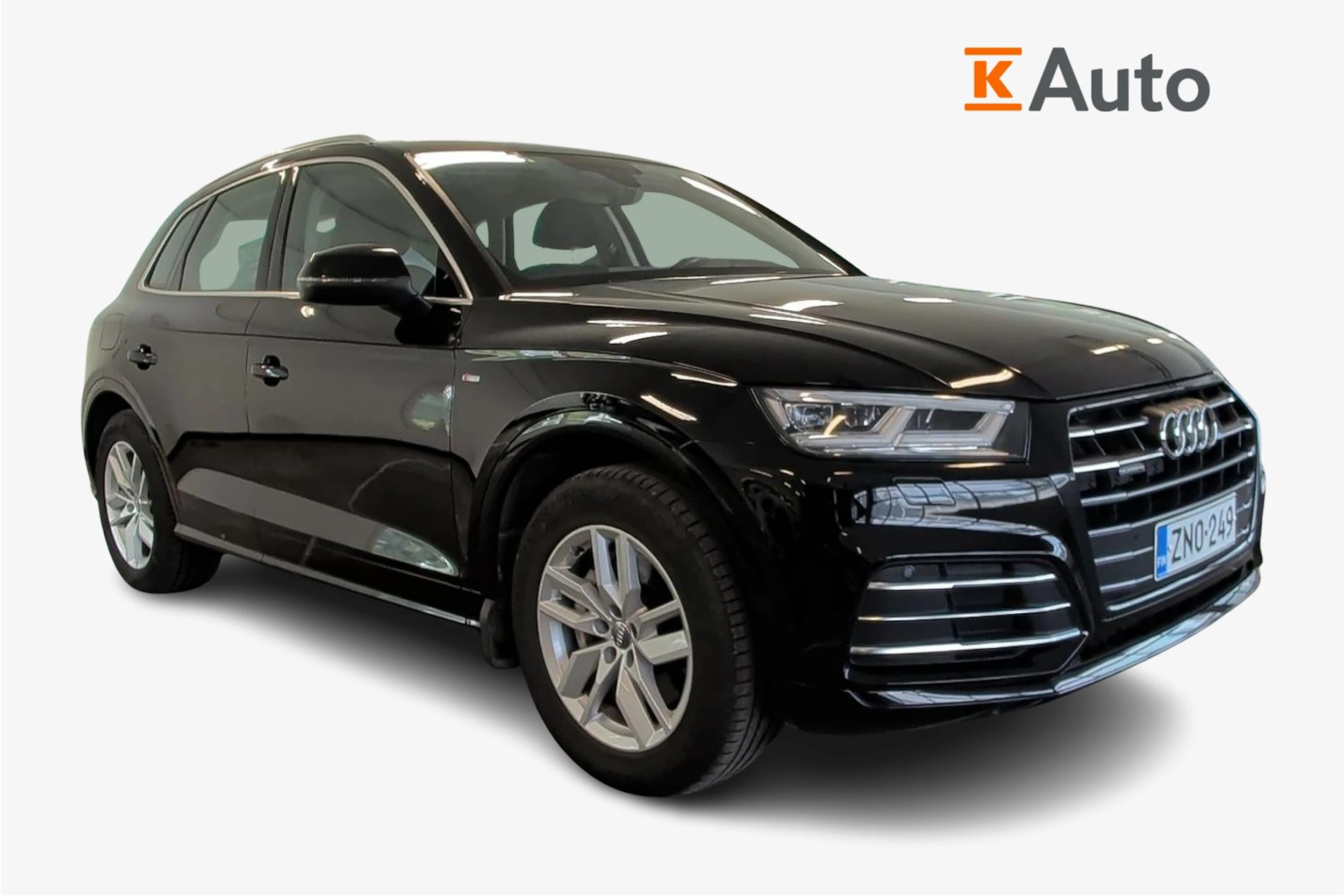 musta Audi Q5 2020 kuva 1.