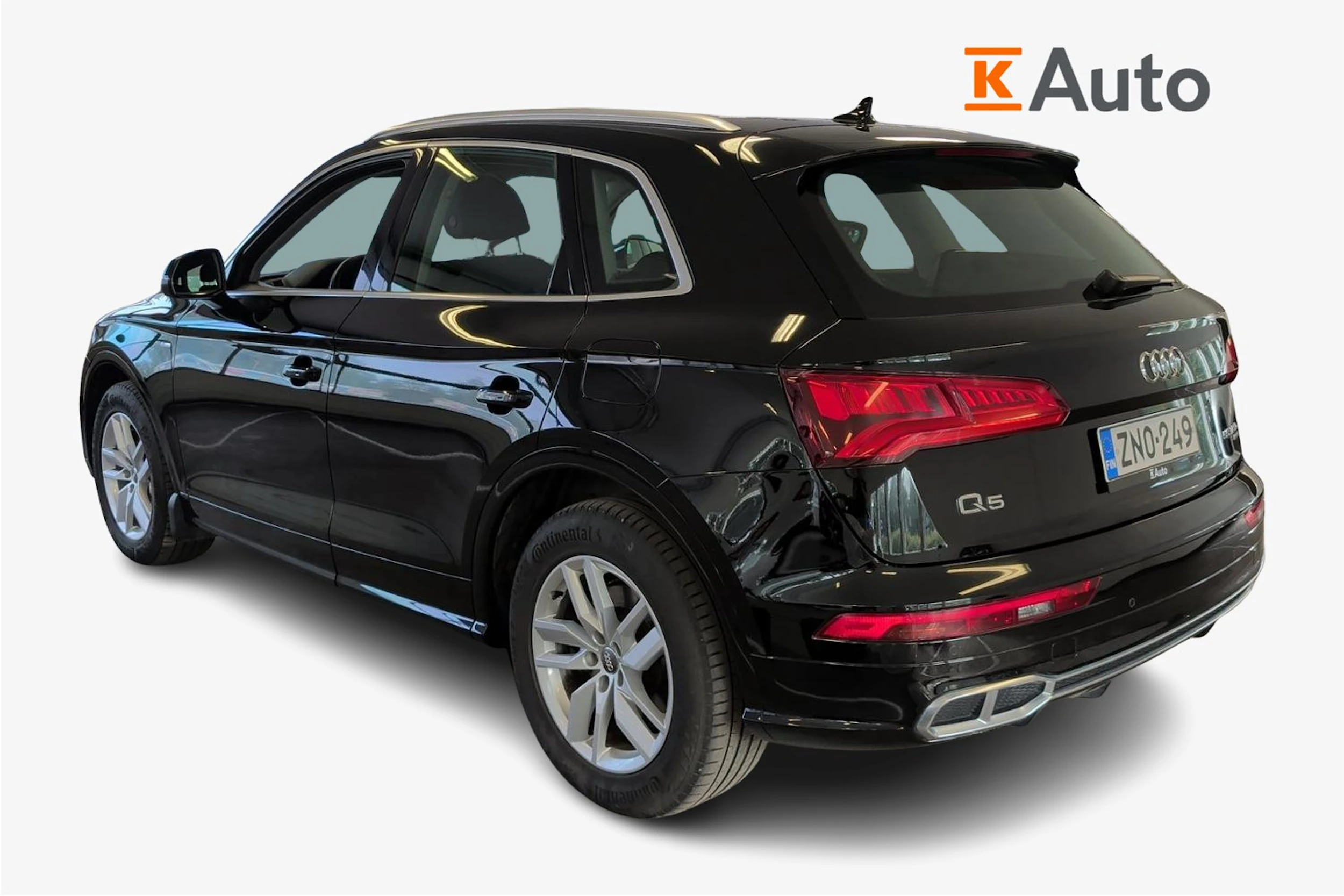 musta Audi Q5 2020 kuva 2.
