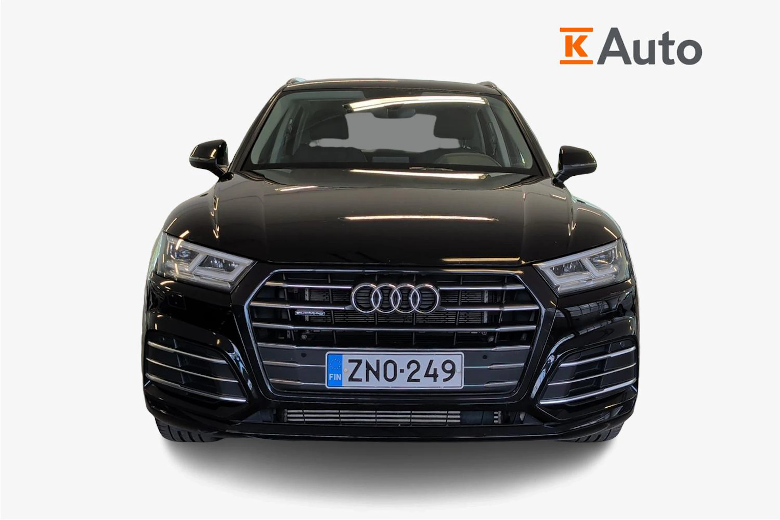 musta Audi Q5 2020 kuva 4.