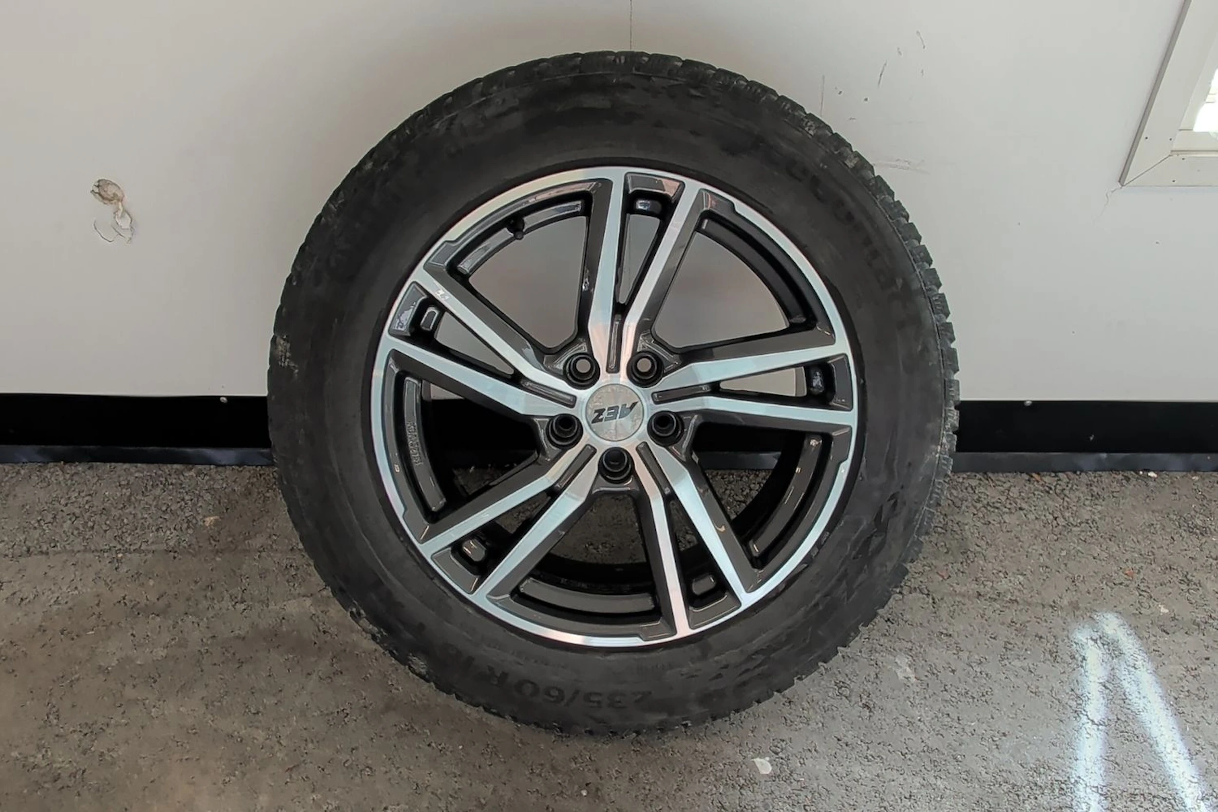 musta Audi Q5 2020 kuva 10.