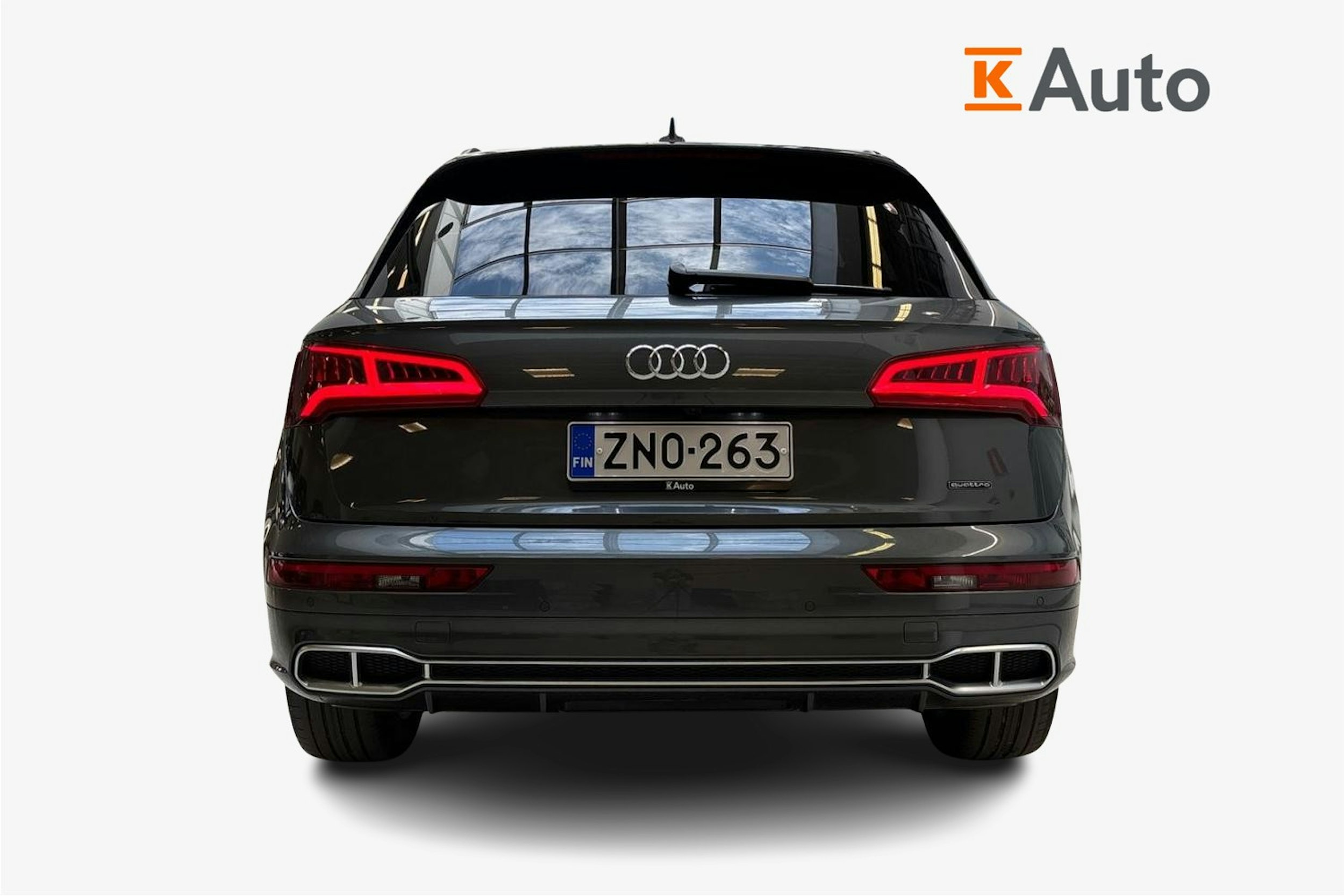 harmaa Audi Q5 2020 kuva 3.