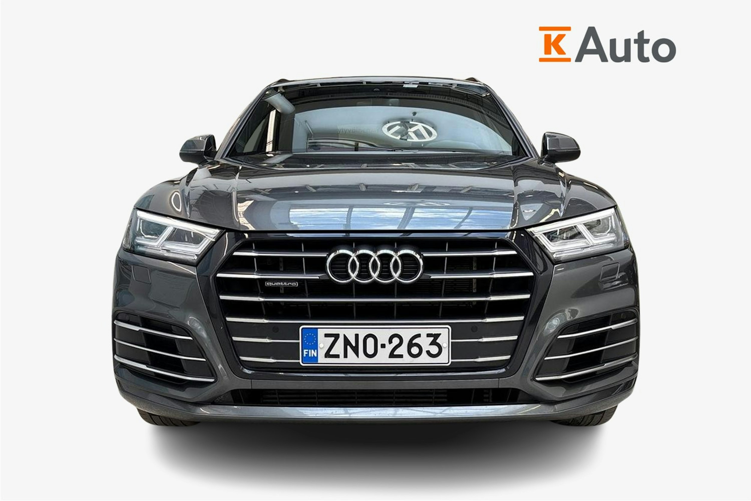 harmaa Audi Q5 2020 kuva 4.
