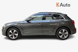 harmaa Audi Q5 2020 kuva 5.
