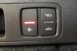 harmaa Audi Q5 2020 kuva 13.