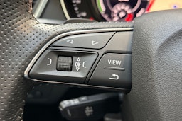 harmaa Audi Q5 2020 kuva 19.