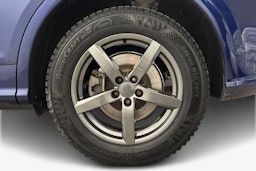 sininen Audi Q5 2020 kuva 11.