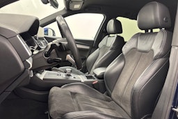 sininen Audi Q5 2020 kuva 14.