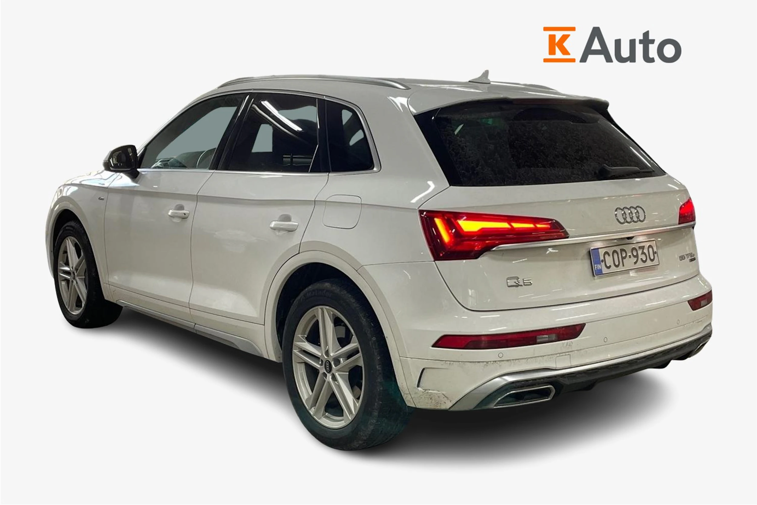 valkoinen Audi Q5 2021 kuva 2.