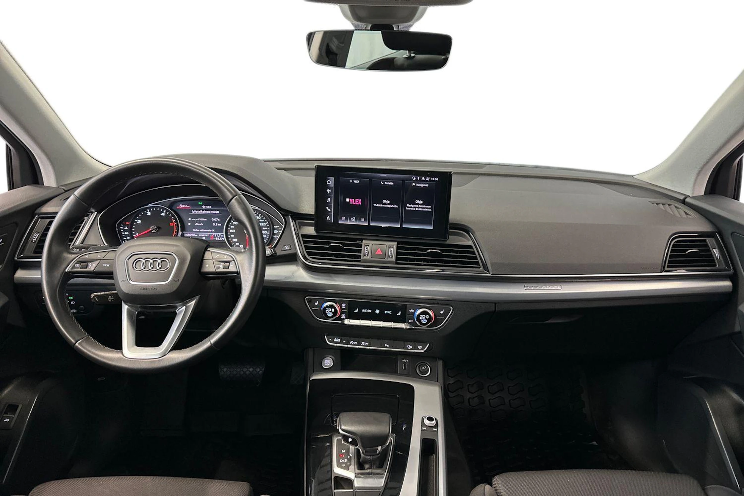 Punainen Audi Q5 2021 kuva 9.