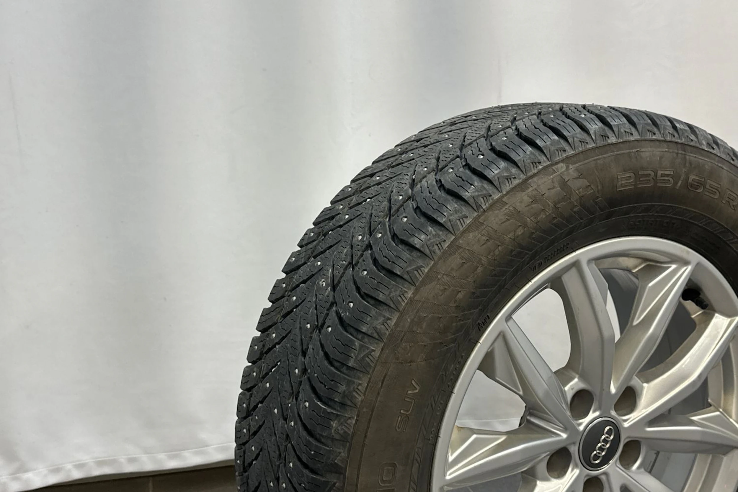 Punainen Audi Q5 2021 kuva 30.