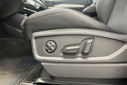 met. musta Audi Q5 2021 kuva 15.