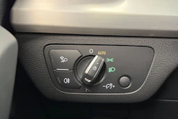 met. musta Audi Q5 2021 kuva 31.