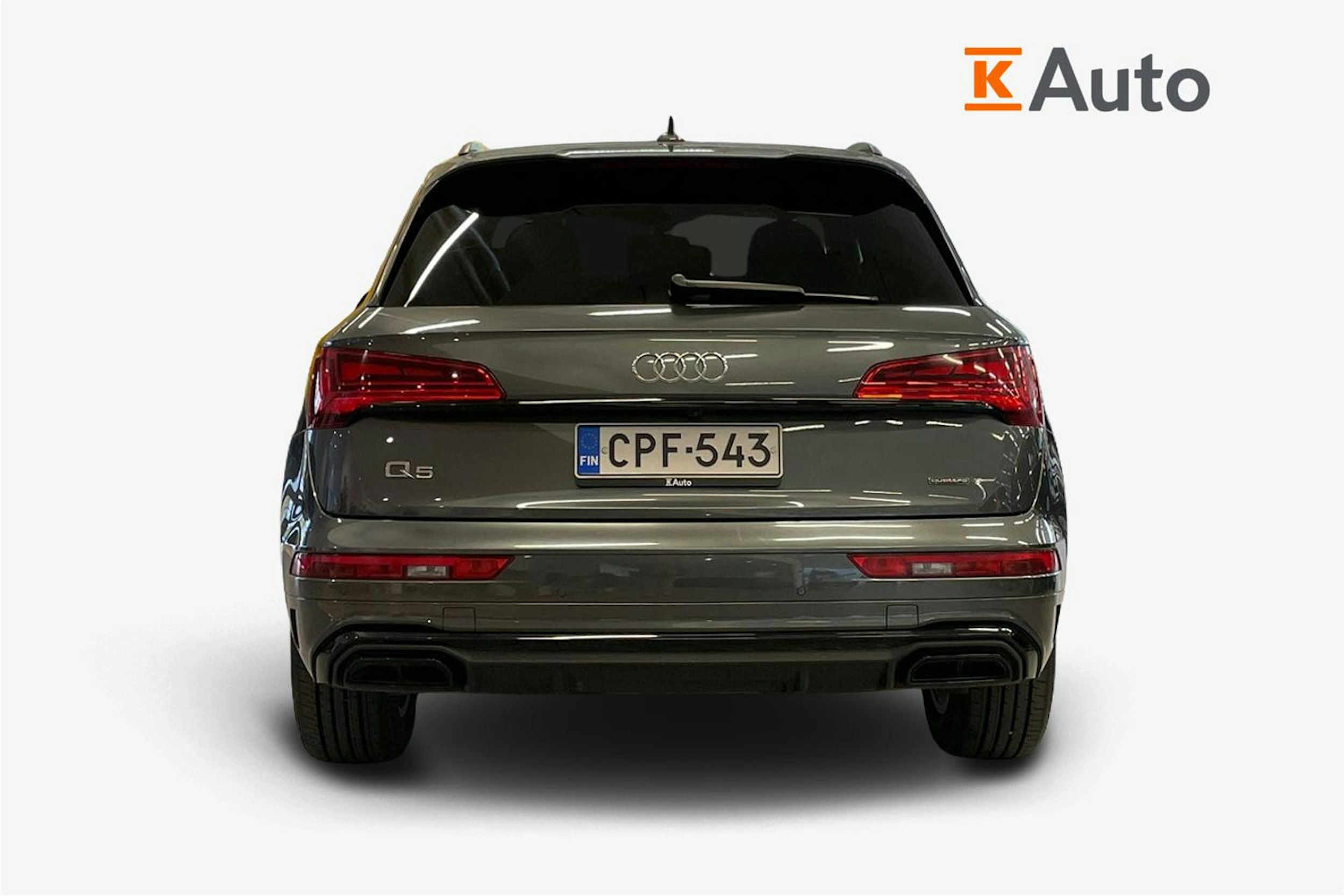 Harmaa Audi Q5 2021 kuva 3.