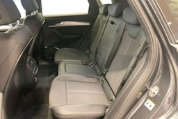 Harmaa Audi Q5 2021 kuva 10.