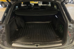 Harmaa Audi Q5 2021 kuva 14.