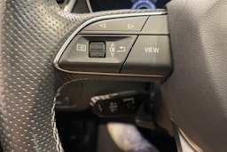 Harmaa Audi Q5 2021 kuva 17.