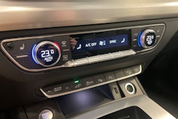 Harmaa Audi Q5 2021 kuva 19.