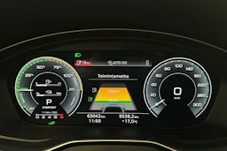 sininen Audi Q5 2021 kuva 15.