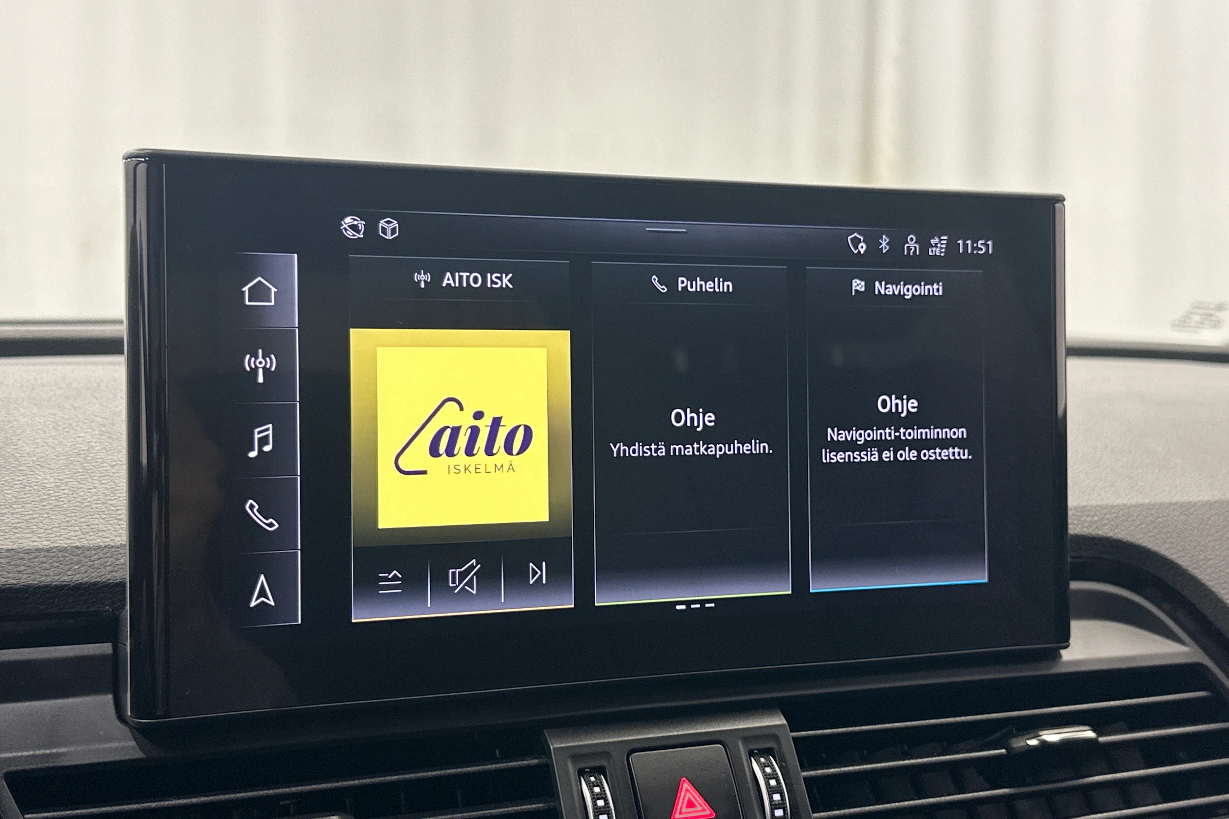 sininen Audi Q5 2021 kuva 18.