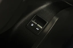 sininen Audi Q5 2021 kuva 26.