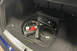 sininen Audi Q5 2021 kuva 29.