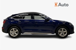sininen Audi Q5 2021 kuva 6.