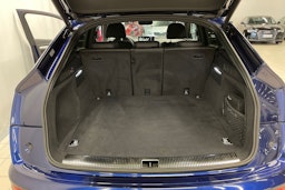 sininen Audi Q5 2021 kuva 21.