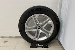 sininen Audi Q5 2021 kuva 23.