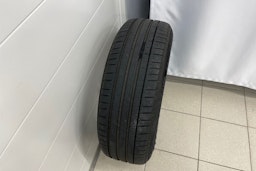 sininen Audi Q5 2021 kuva 24.