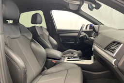 Sininen Audi Q5 2021 kuva 31.