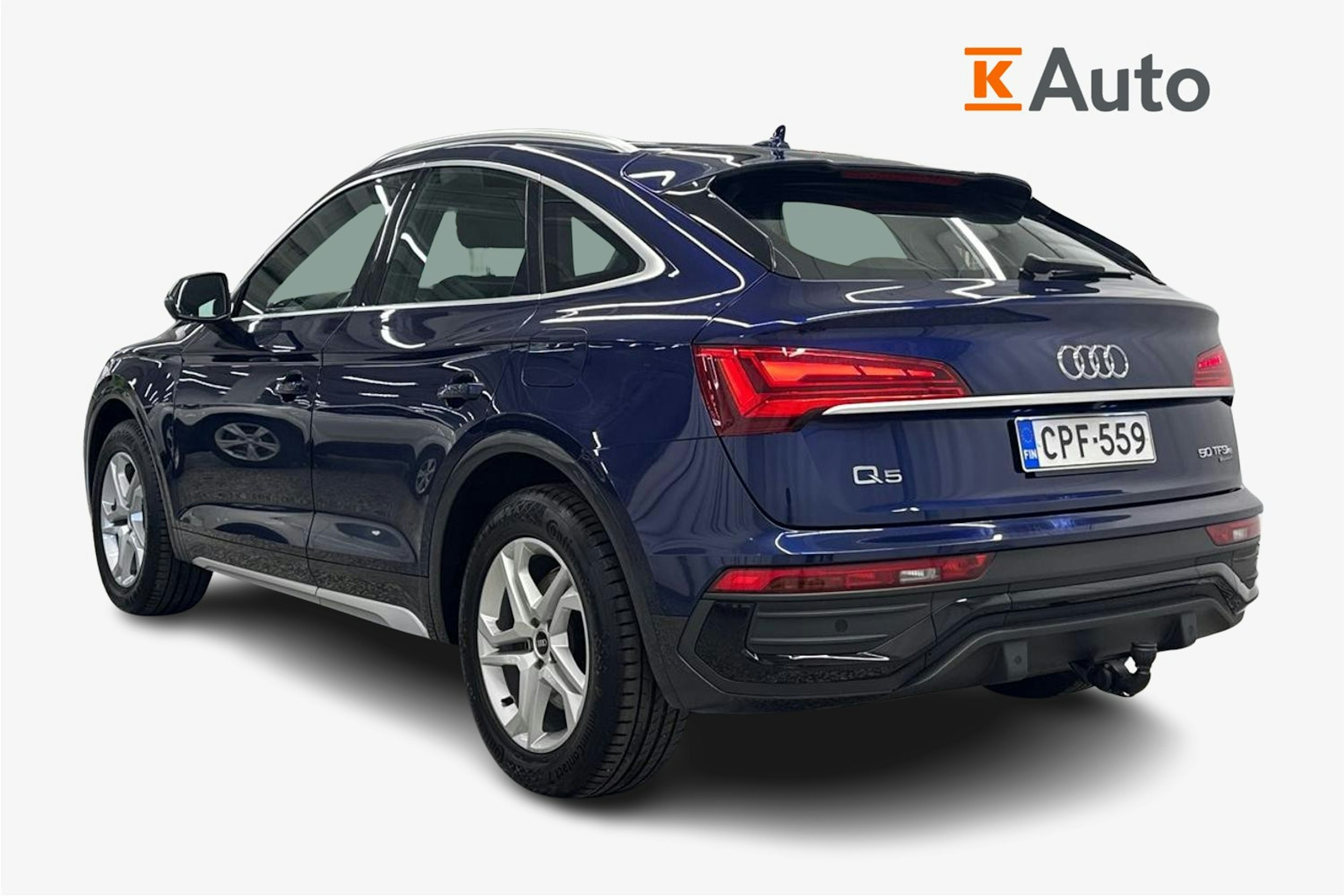 Sininen Audi Q5 2021 kuva 2.