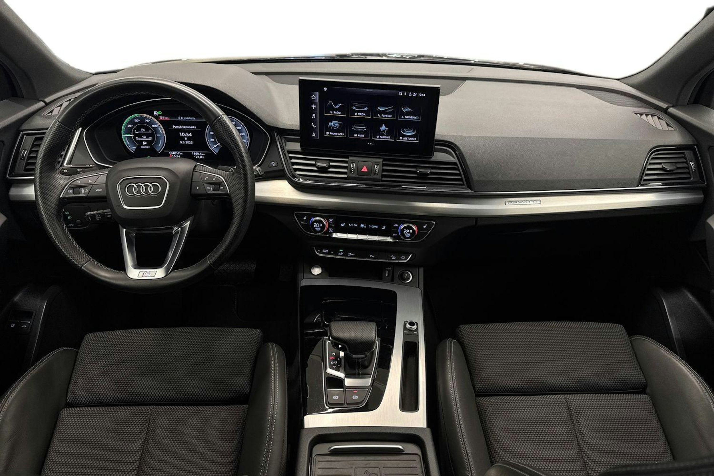 Sininen Audi Q5 2021 kuva 9.