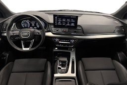 Sininen Audi Q5 2021 kuva 9.