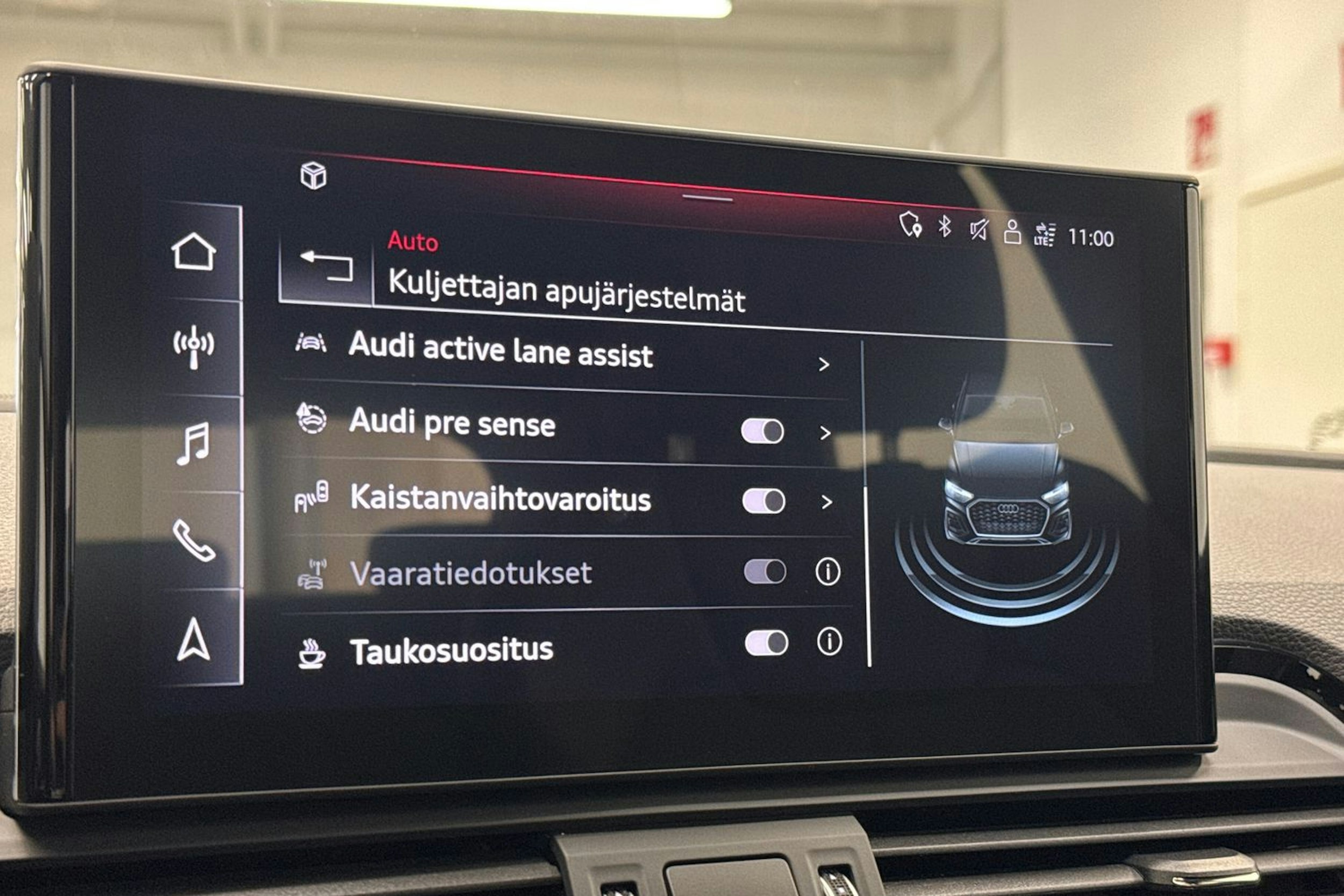 Sininen Audi Q5 2021 kuva 32.